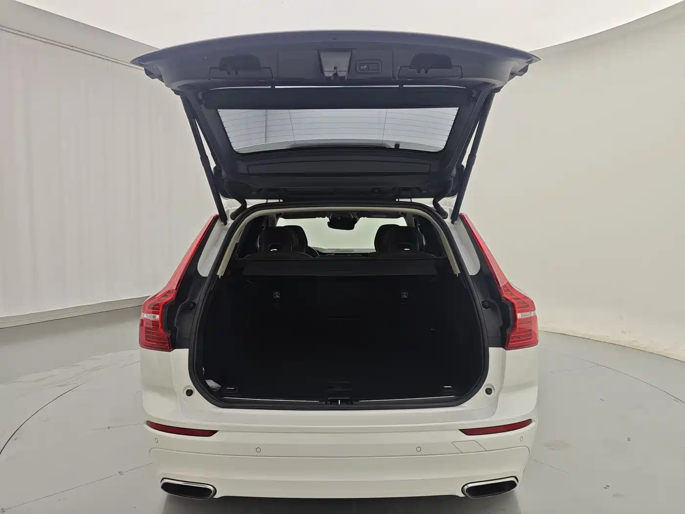 Фото 30 - Volvo XC60