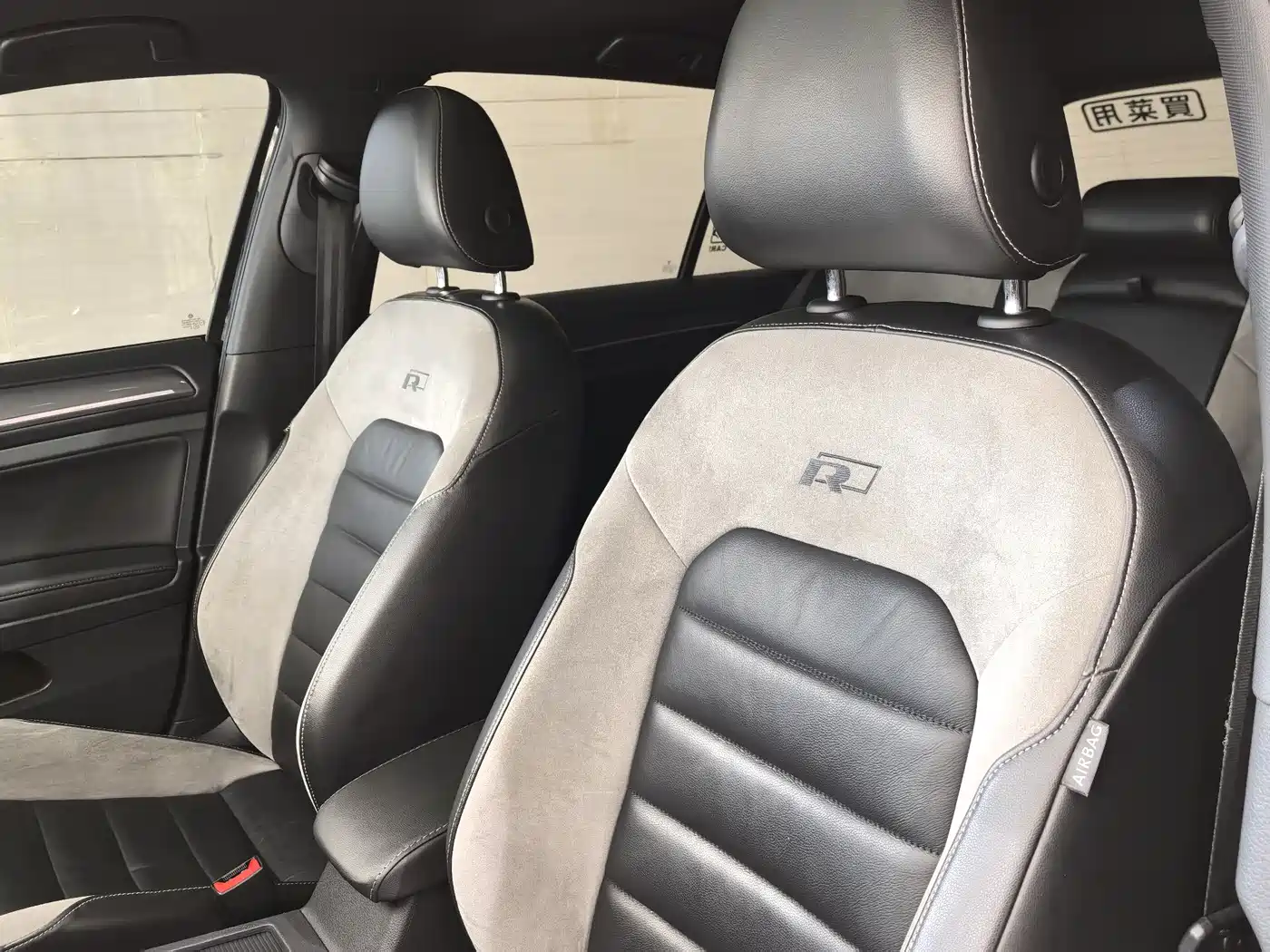 Volkswagen Golf 2016 1.4TSI Automatic R-Line фото 13