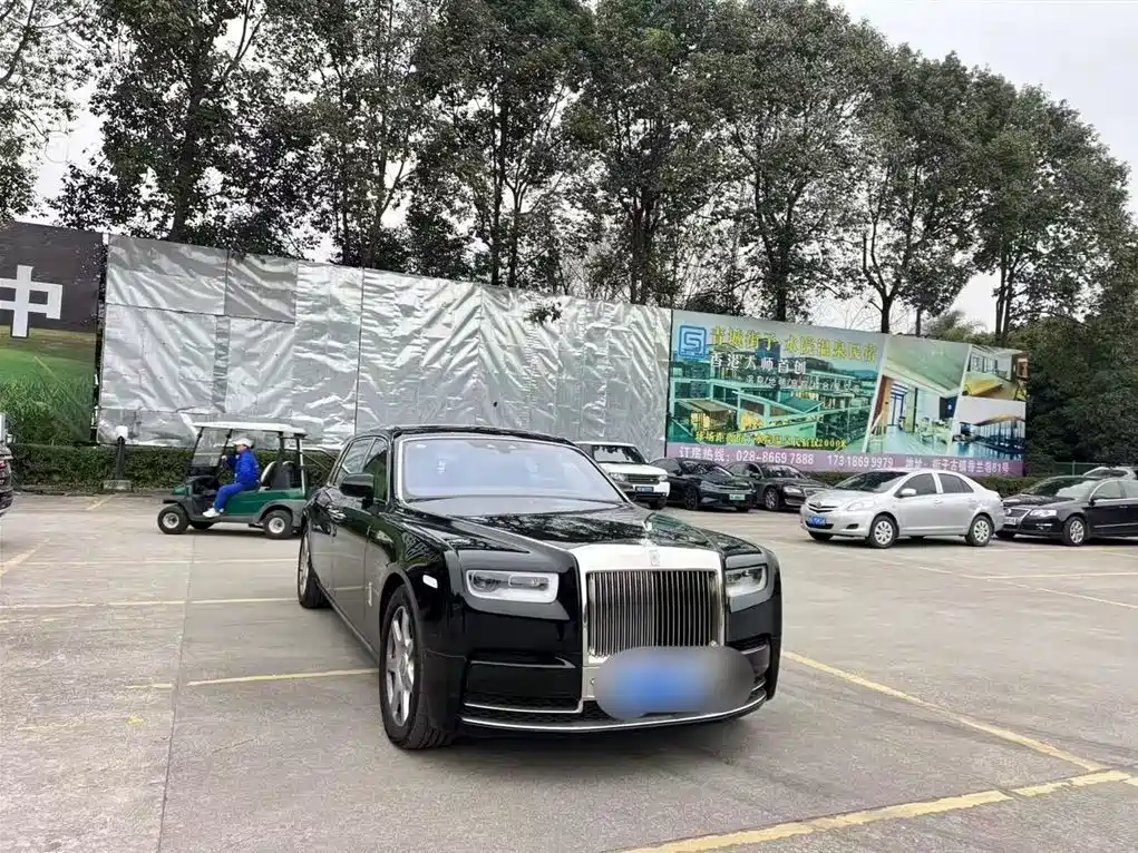 Rolls-Royce Phantom 2018 6.7T Long Wheelbase Version фото 3