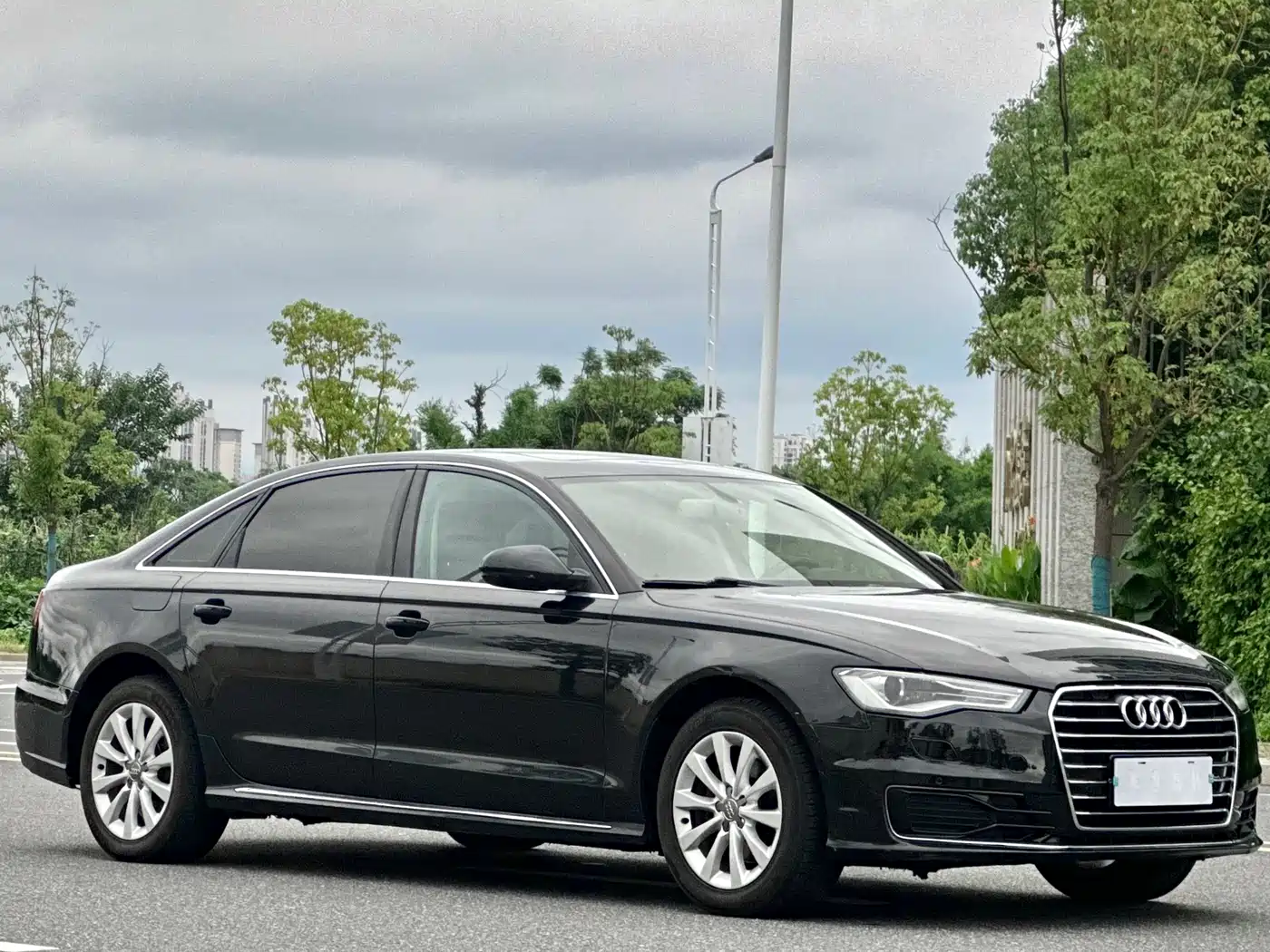 Фото 3 - Audi A6L