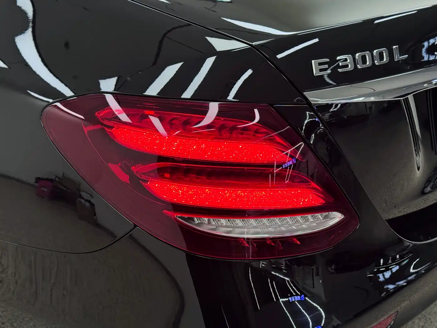 Mercedes-Benz E-Class 2020 E 300 L Sport Luxury Model фото 10