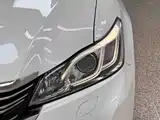 Фото 5 - Toyota Crown