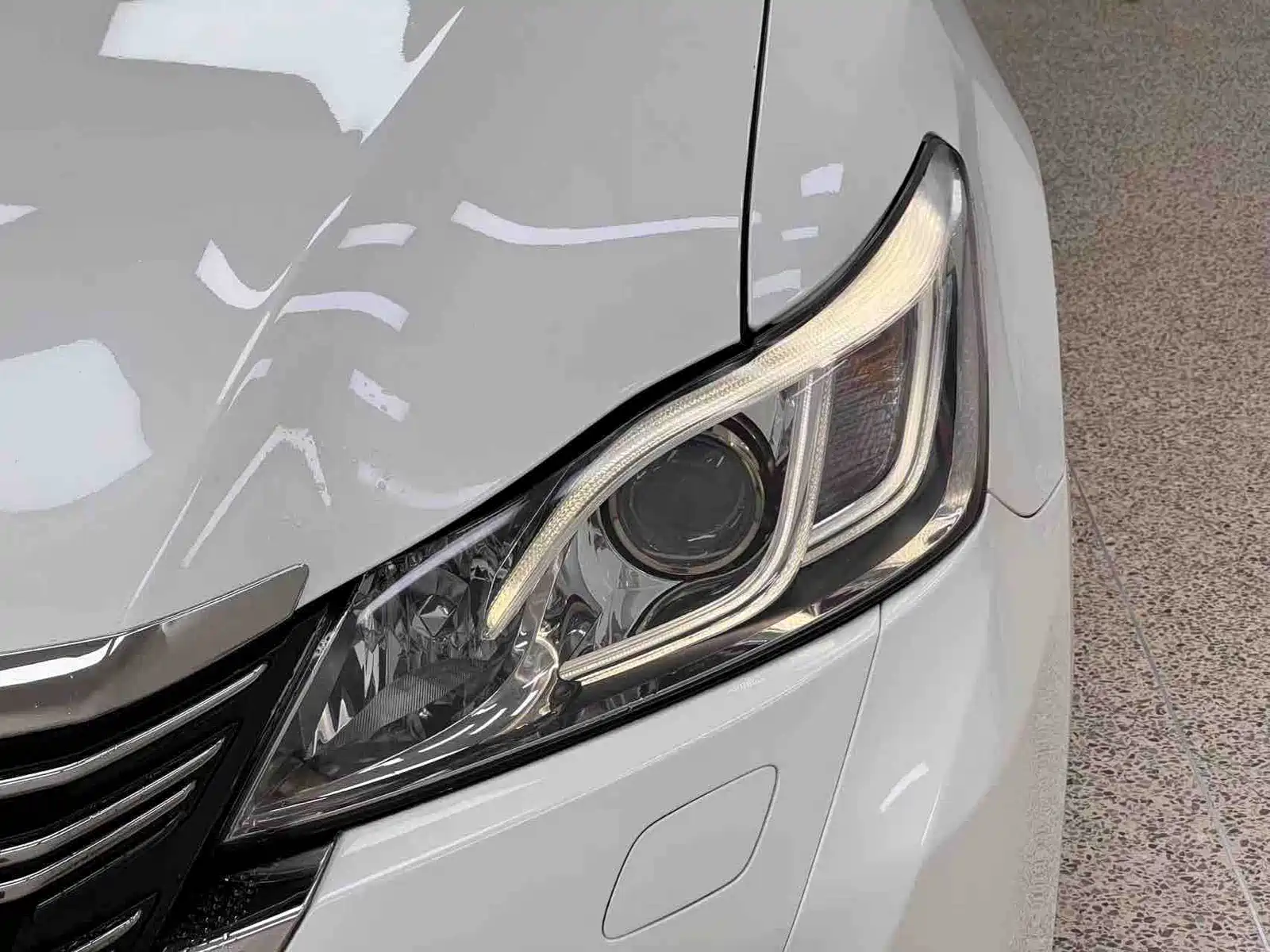 Фото 5 - Toyota Crown