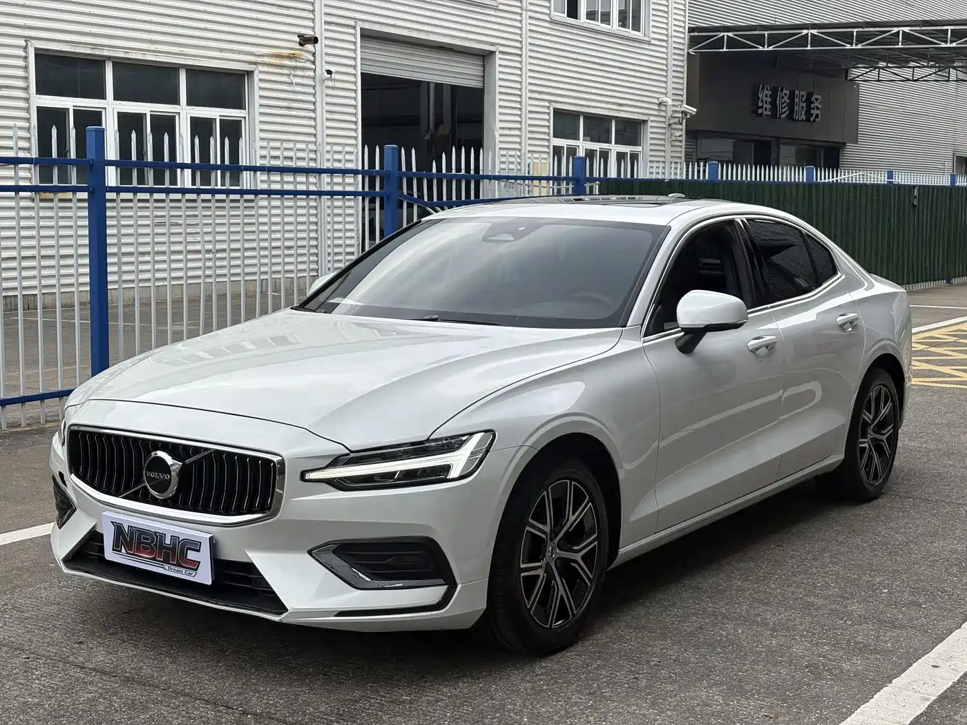 Volvo S60 2025 B4 Smart Luxury Edition