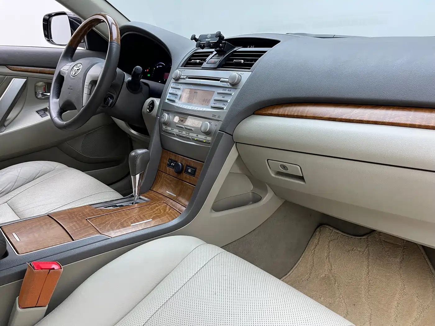 Фото 6 - Toyota Camry
