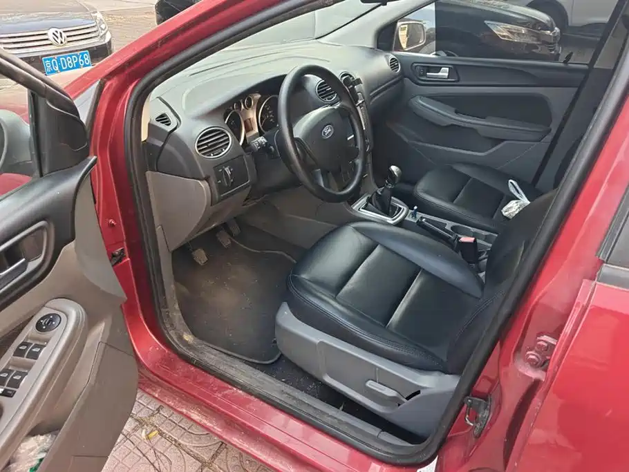 Фото 9 - Ford Focus