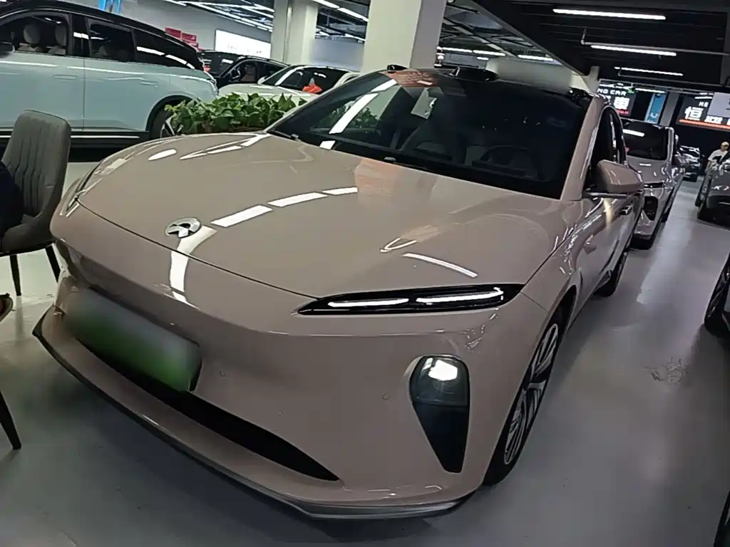 Фото 2 - NIO ET5