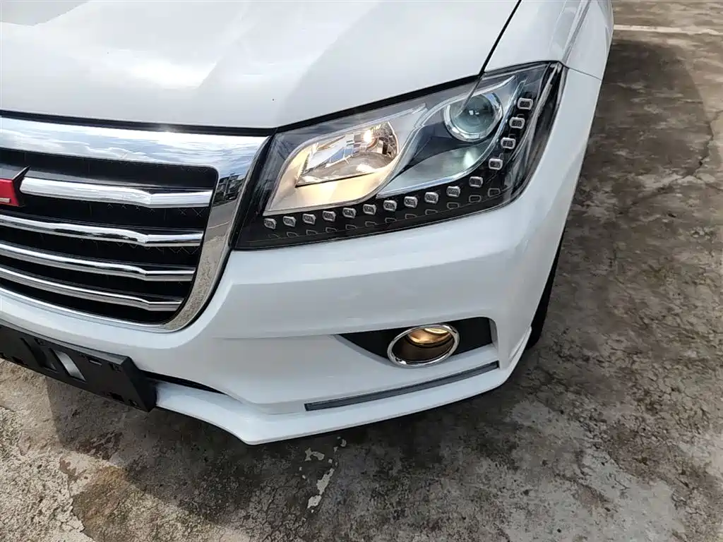 Haval H2 2015 1.5T Automatic 2WD Elite Edition фото 24