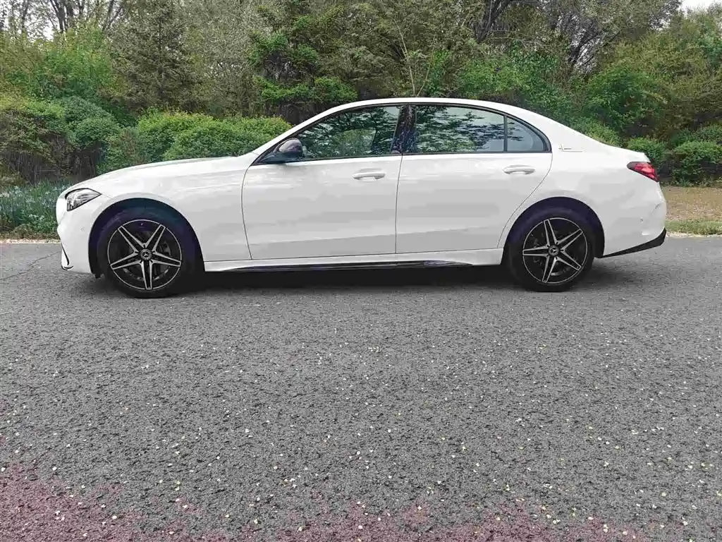 Mercedes-Benz C-Class 2025 Facelift C 260 L Night Sport Edition фото 7