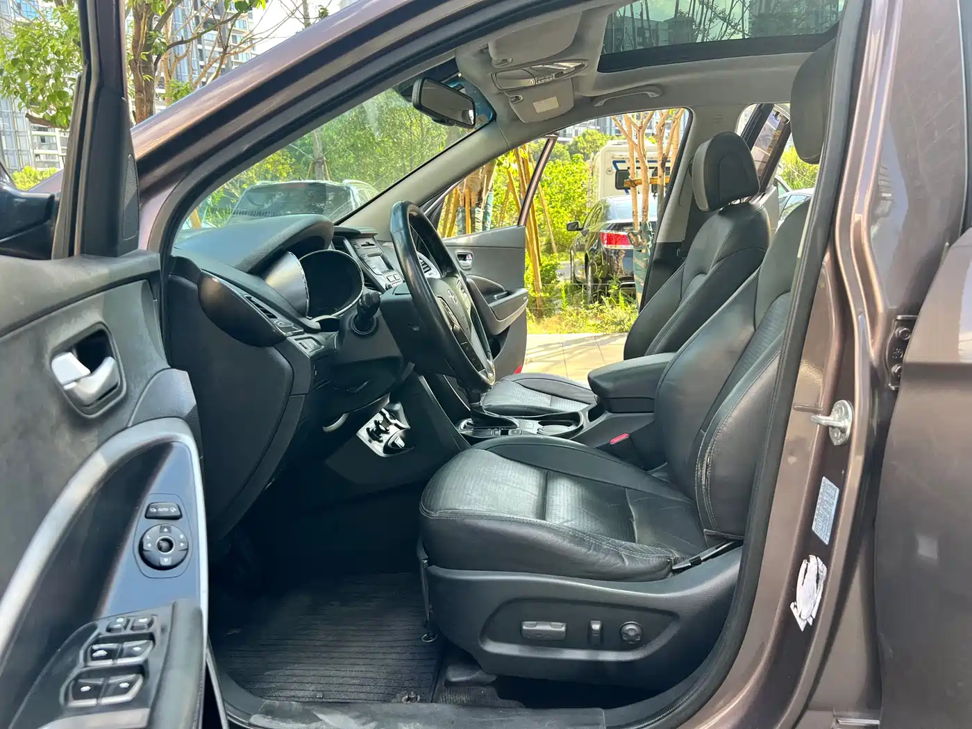 Hyundai Santa Fe 2015 2.4L Automatic 2WD Smart 5-seater фото 17