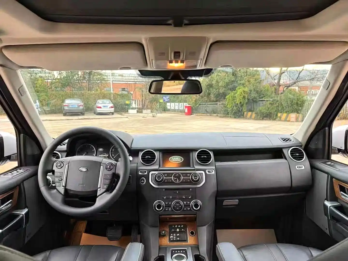 صورة 5 - Land Rover Discovery