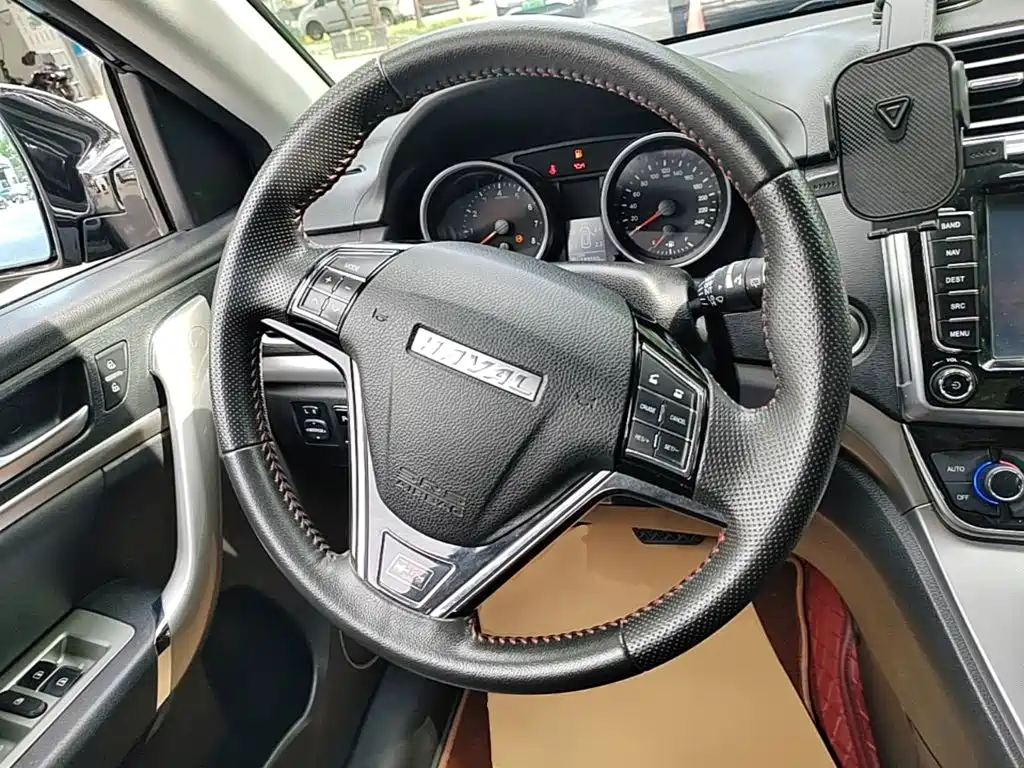 Photo 11 - Haval H6
