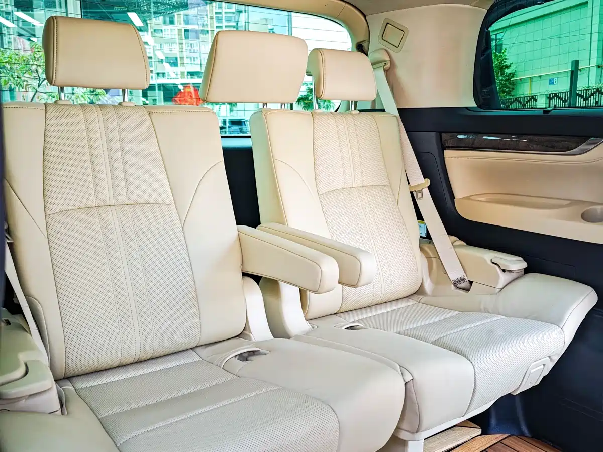 Toyota Vellfire 2021 Crown Hybrid 2.5L HV Premium Edition фото 11