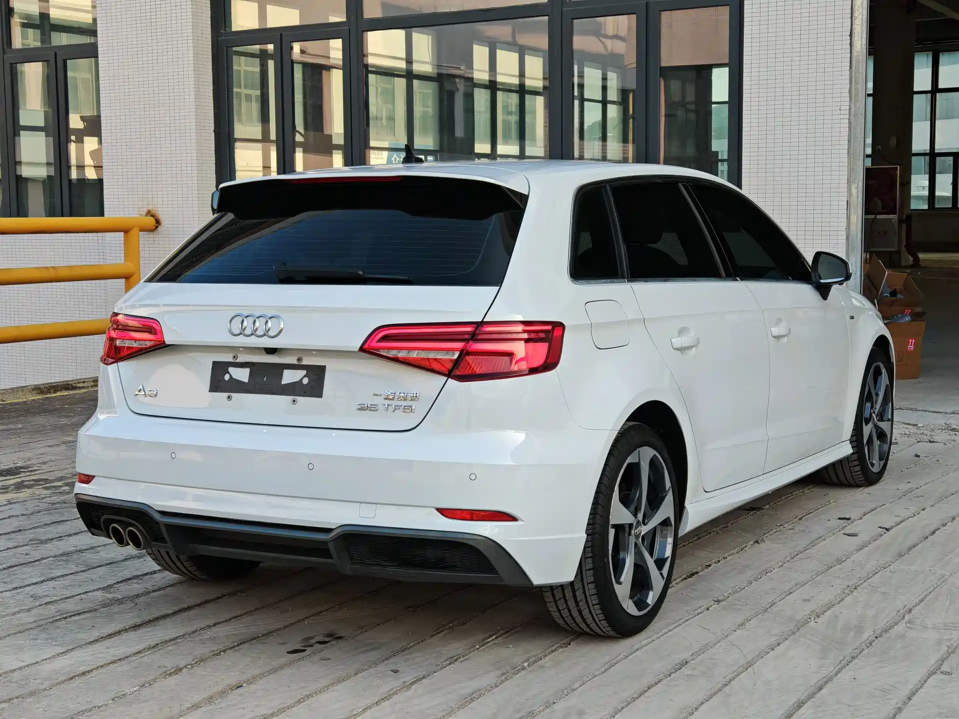 Photo 6 - Audi A3