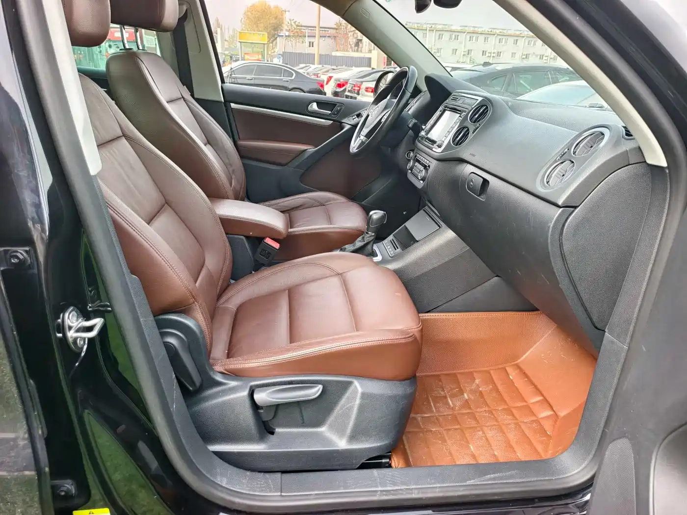 Volkswagen Tiguan 2014 2.0TSI Exclusive Edition фото 16