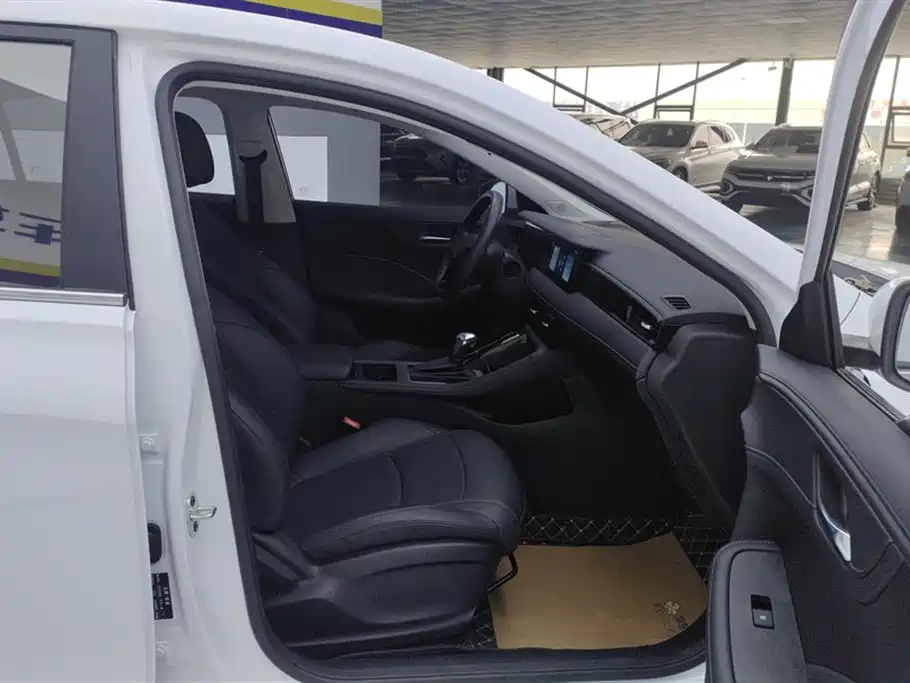 ROEWE I5