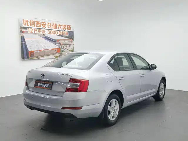 Škoda Octavia 2015 1.6L Automatic逸致版 — фото 2