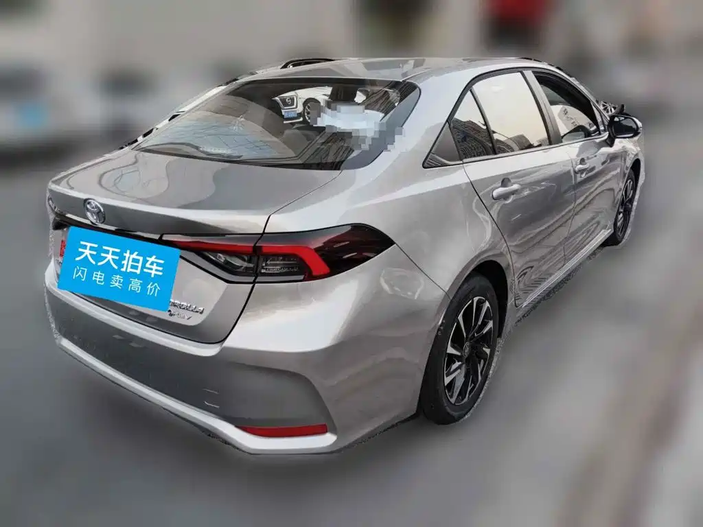 Photo 2 - Toyota Corolla