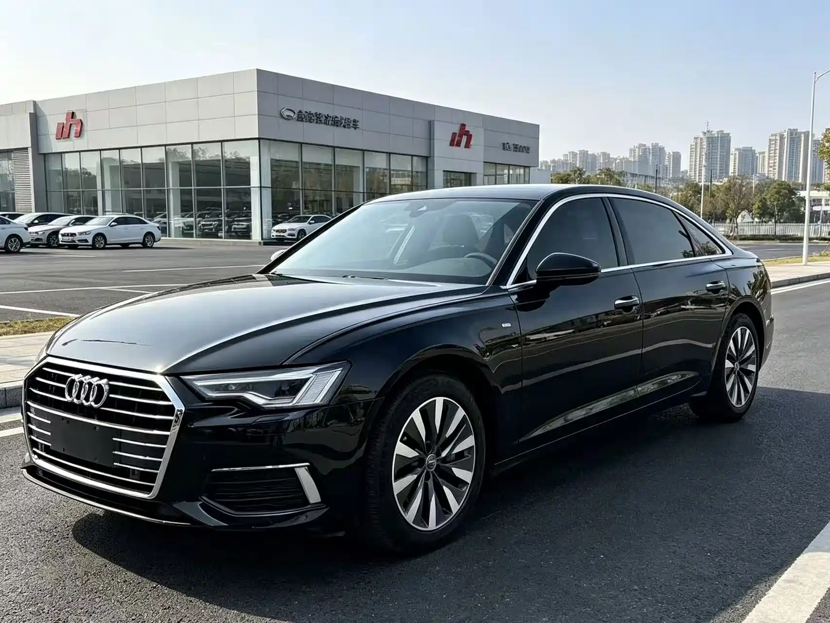 صورة 1 - Audi A6L