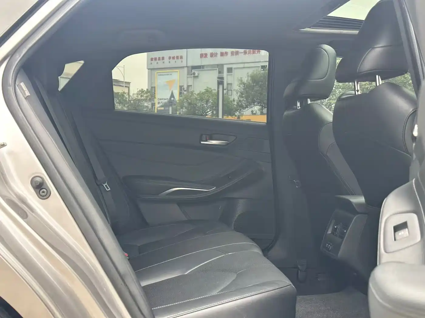 Toyota Avalon 2019 2.0L Luxury Edition (China VI) фото 18