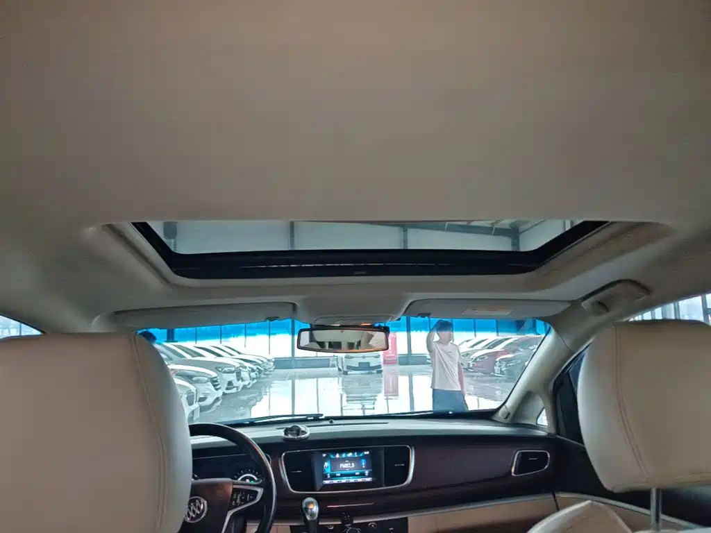 Фото 18 - Buick GL8