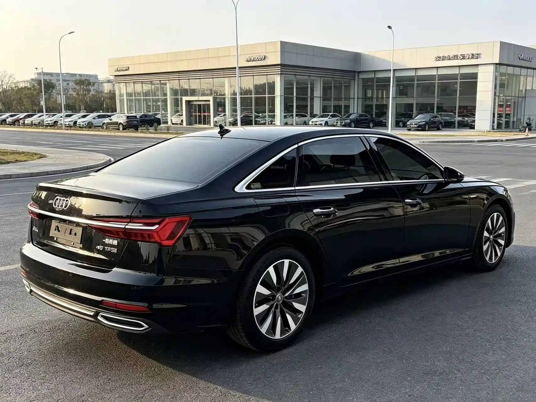 صورة 8 - Audi A6L