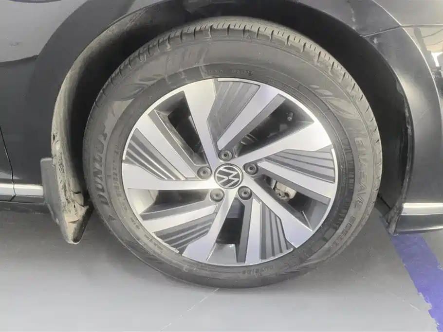 VOLKSWAGEN MAGOTAN GTE PLUG IN HYBRID