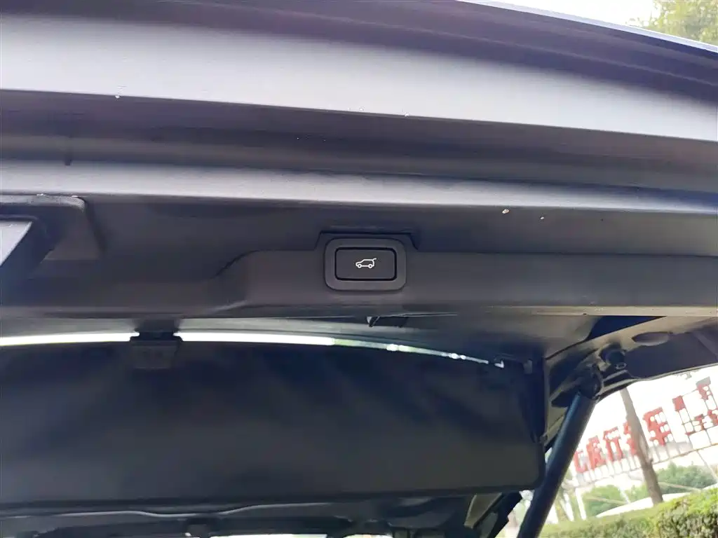 Land Rover Discovery 2017 3.0 SC V6 SE фото 21