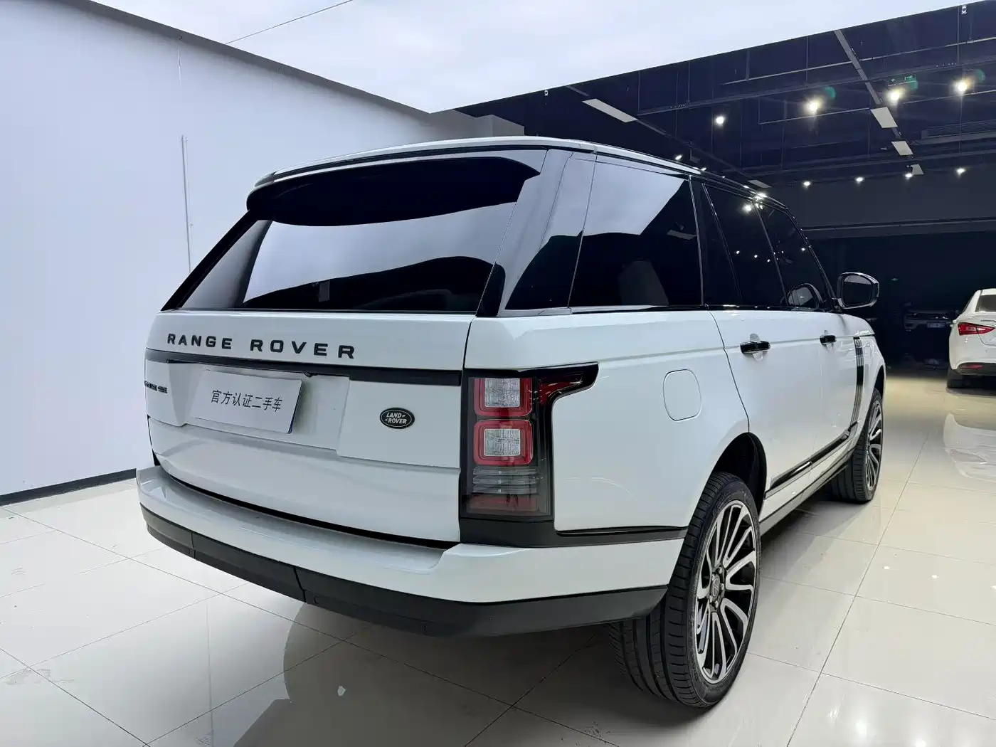 Фото 9 - Land Rover Range Rover