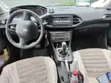 Photo 13 - Peugeot 308S