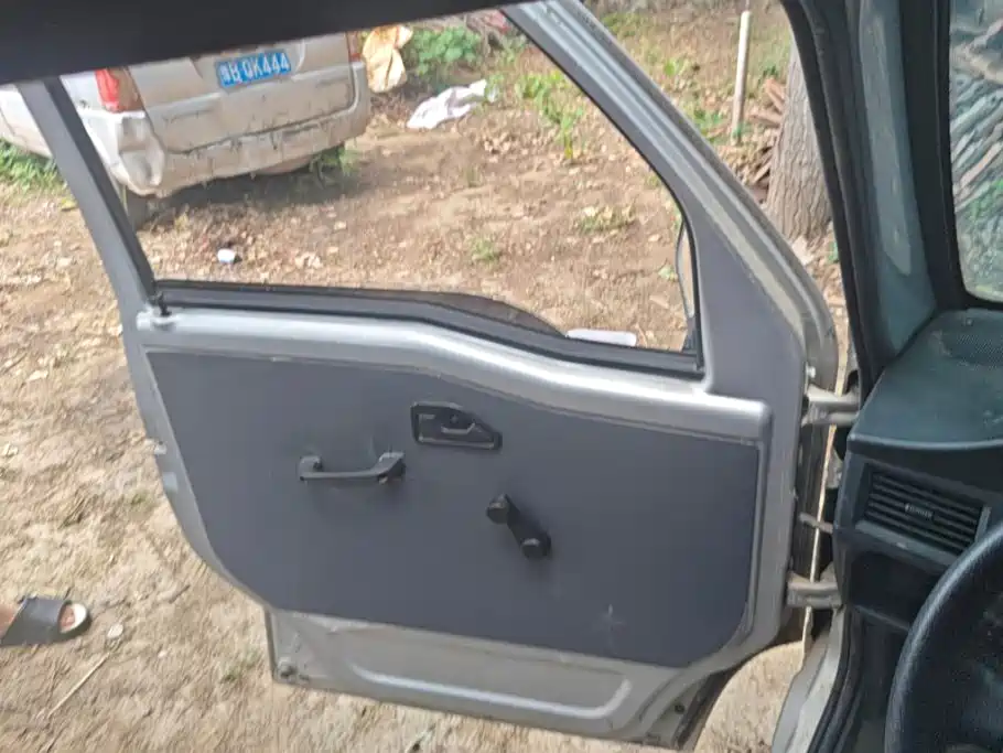 Wuling Motors Wuling Zhiguang 2017 2015 1.2L Standard LSI