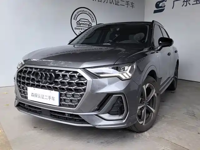 Audi Q3 2024 40 TFSI Fashion Sport