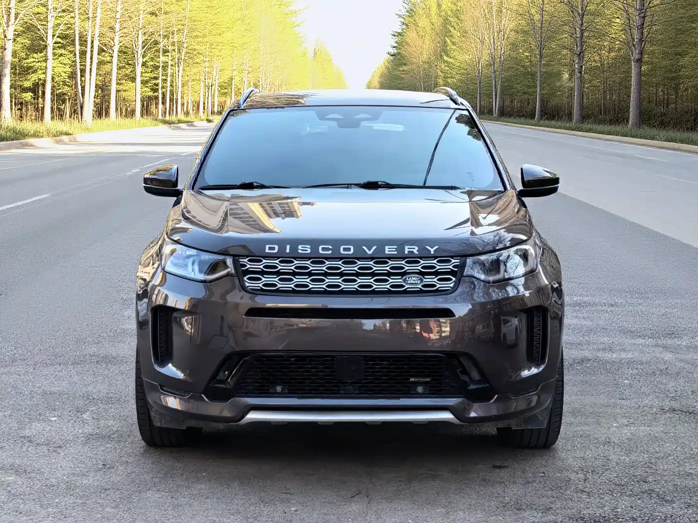 Land Rover Discovery Sport 2022 249PS Metropolis Edition 5-Seater фото 2