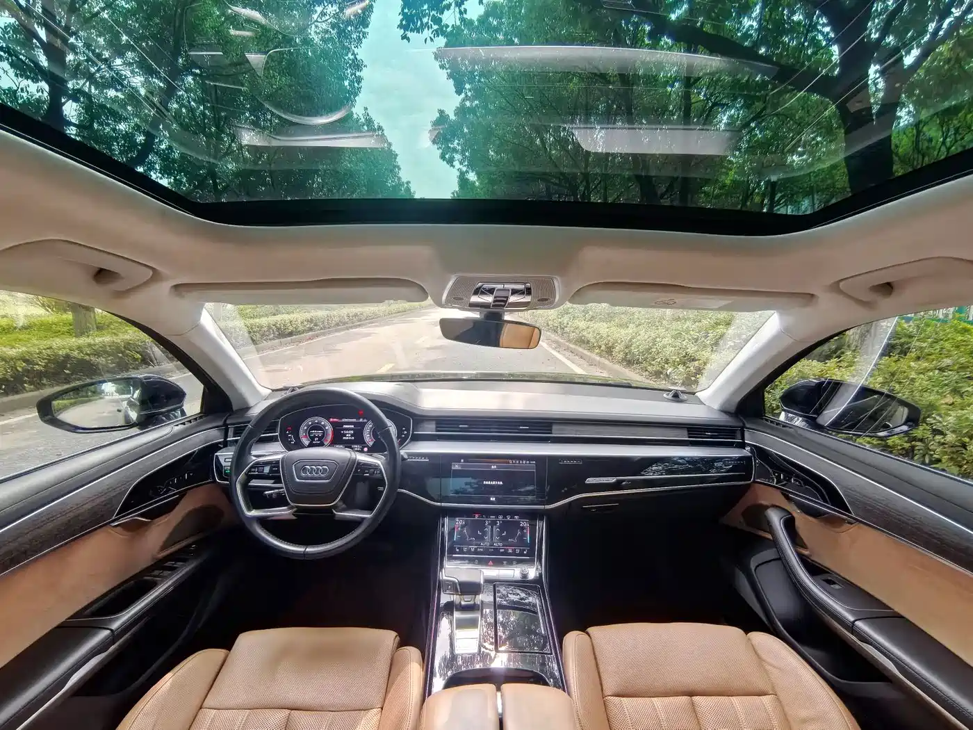 Фото 6 - Audi A8