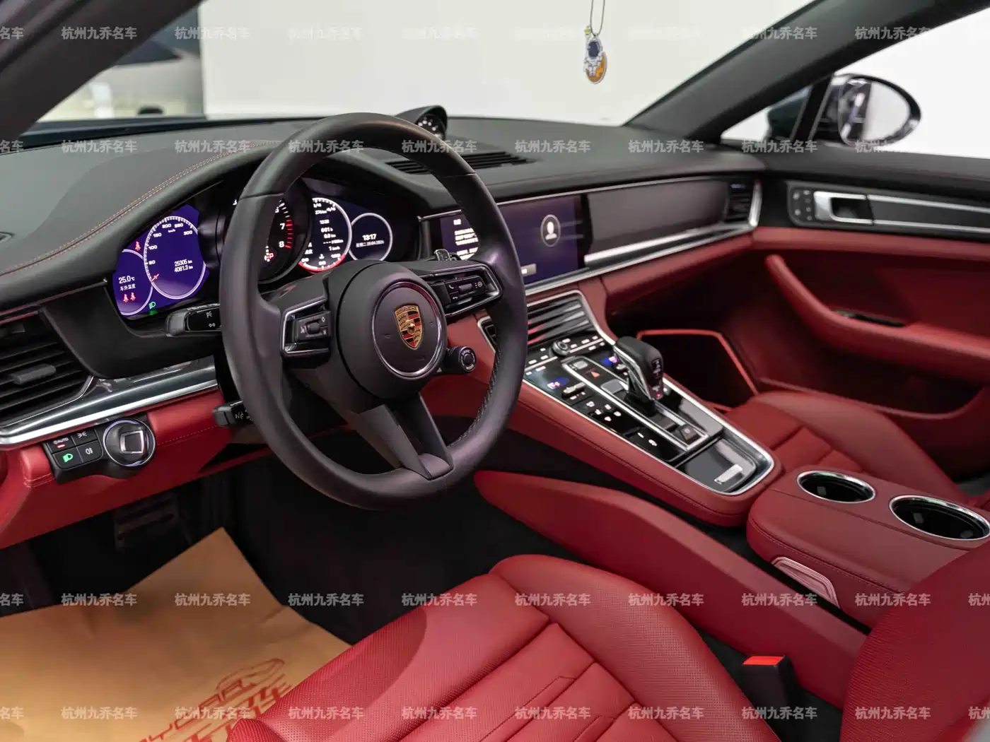Porsche Panamera 2023 Facelift Panamera 2.9T Platinum Edition фото 15