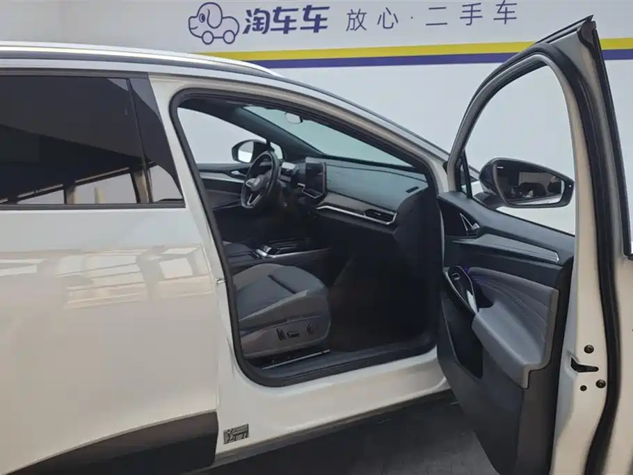 VOLKSWAGEN ID.4 CROZZ