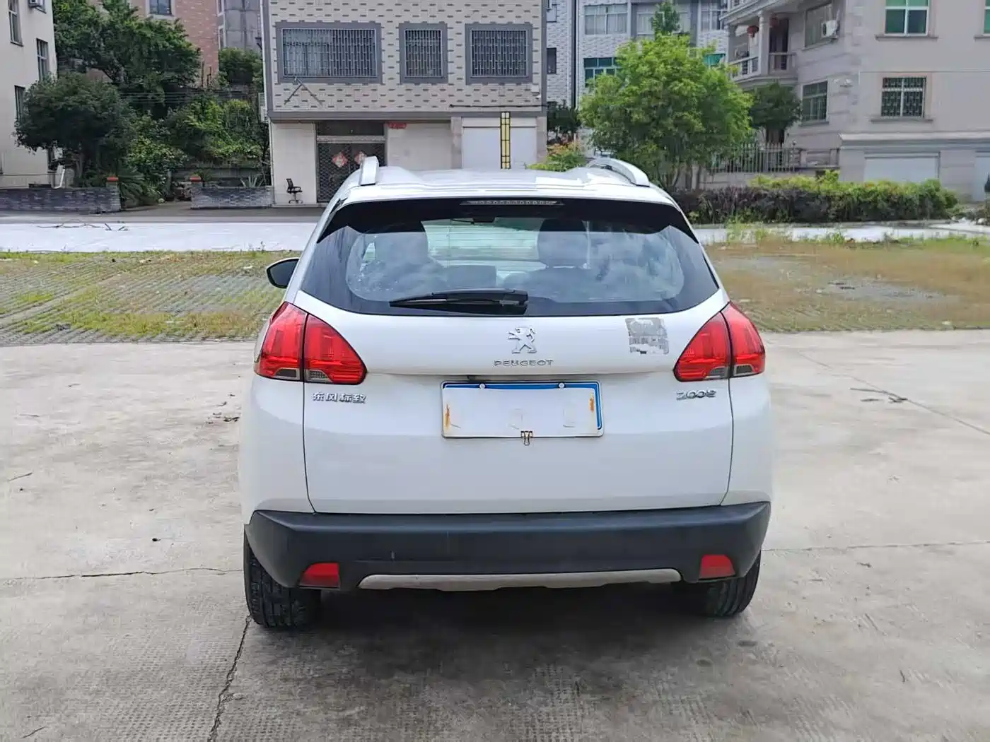 Peugeot 2008 2014 1.6L Automatic Trend Edition фото 6