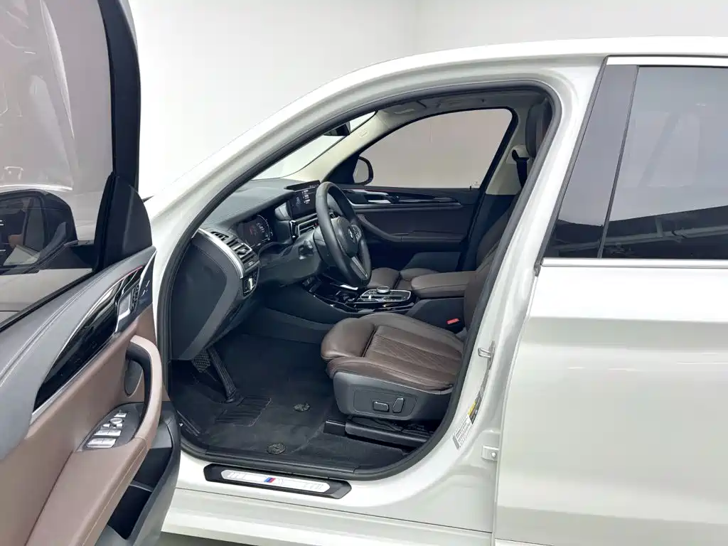 BMW iX3 2024 2024 Leading Edition
