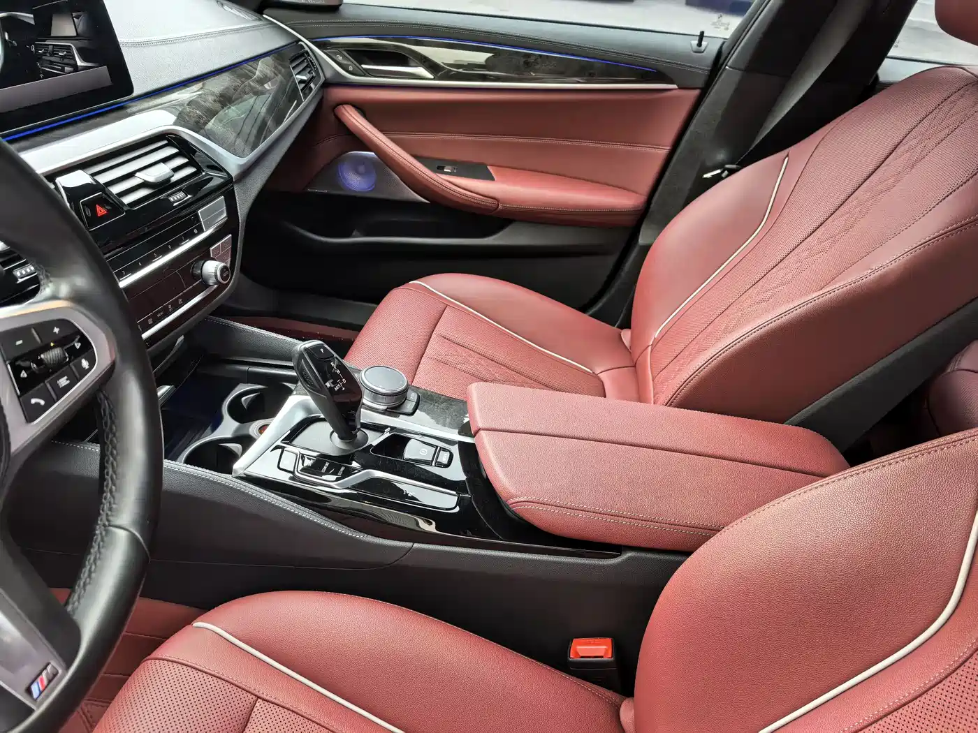 BMW 5 Series 2022 525Li M Sport Package фото 10