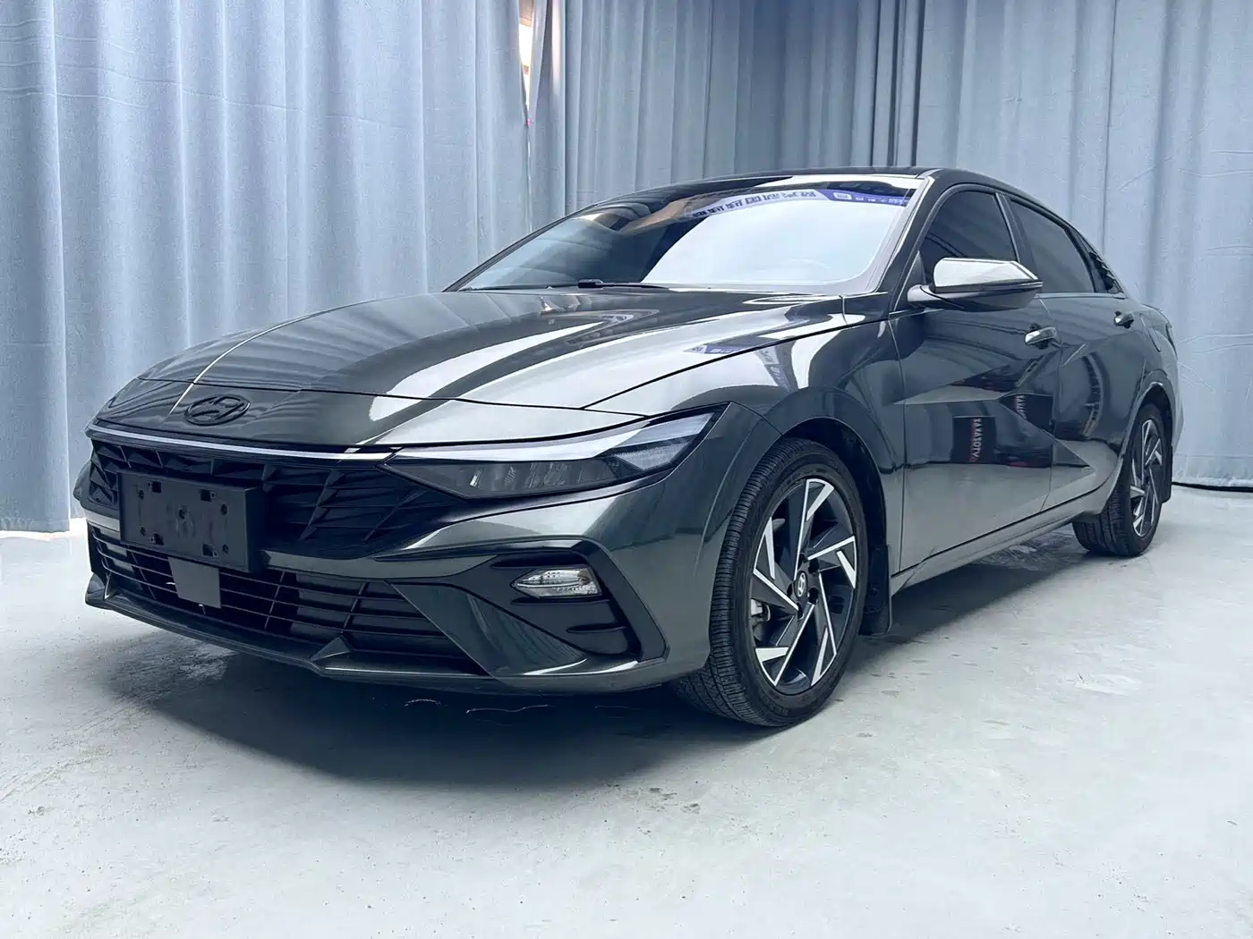 Hyundai Elantra 2022 1.5L CVT LUX Premium Edition