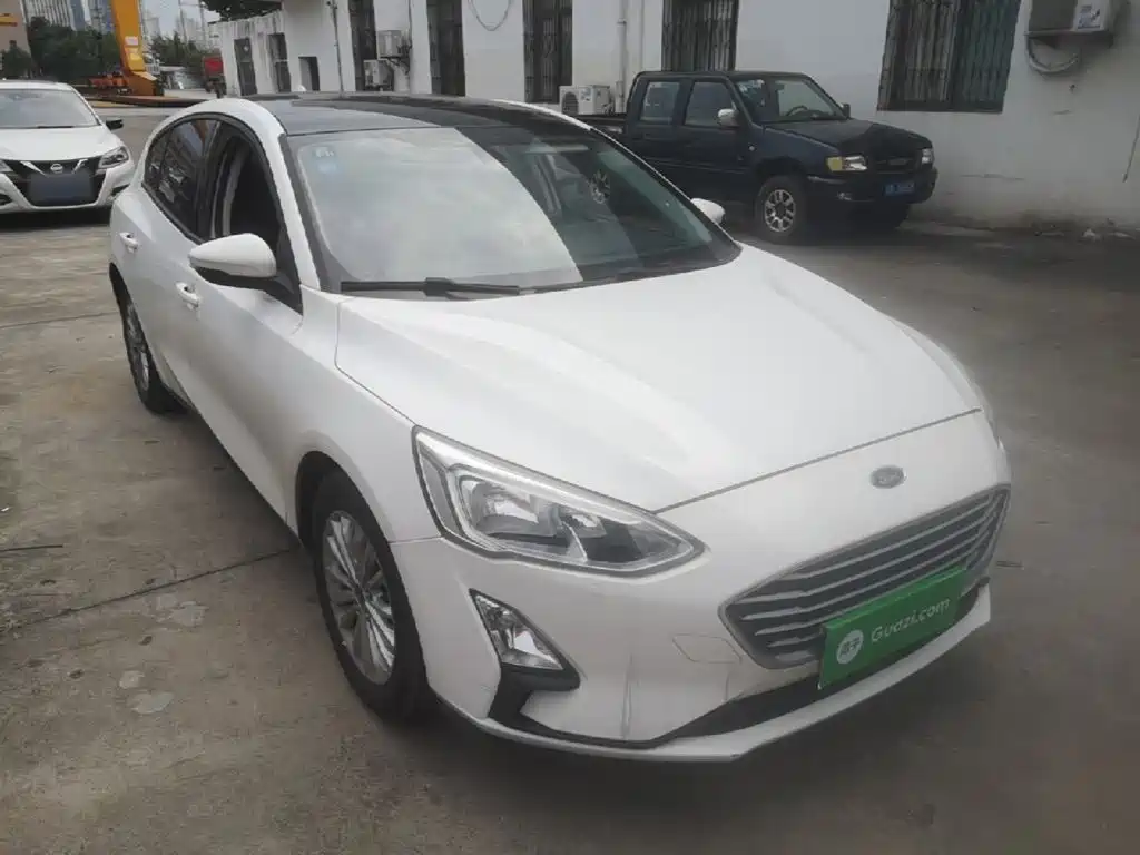 Фото 4 - Ford Focus