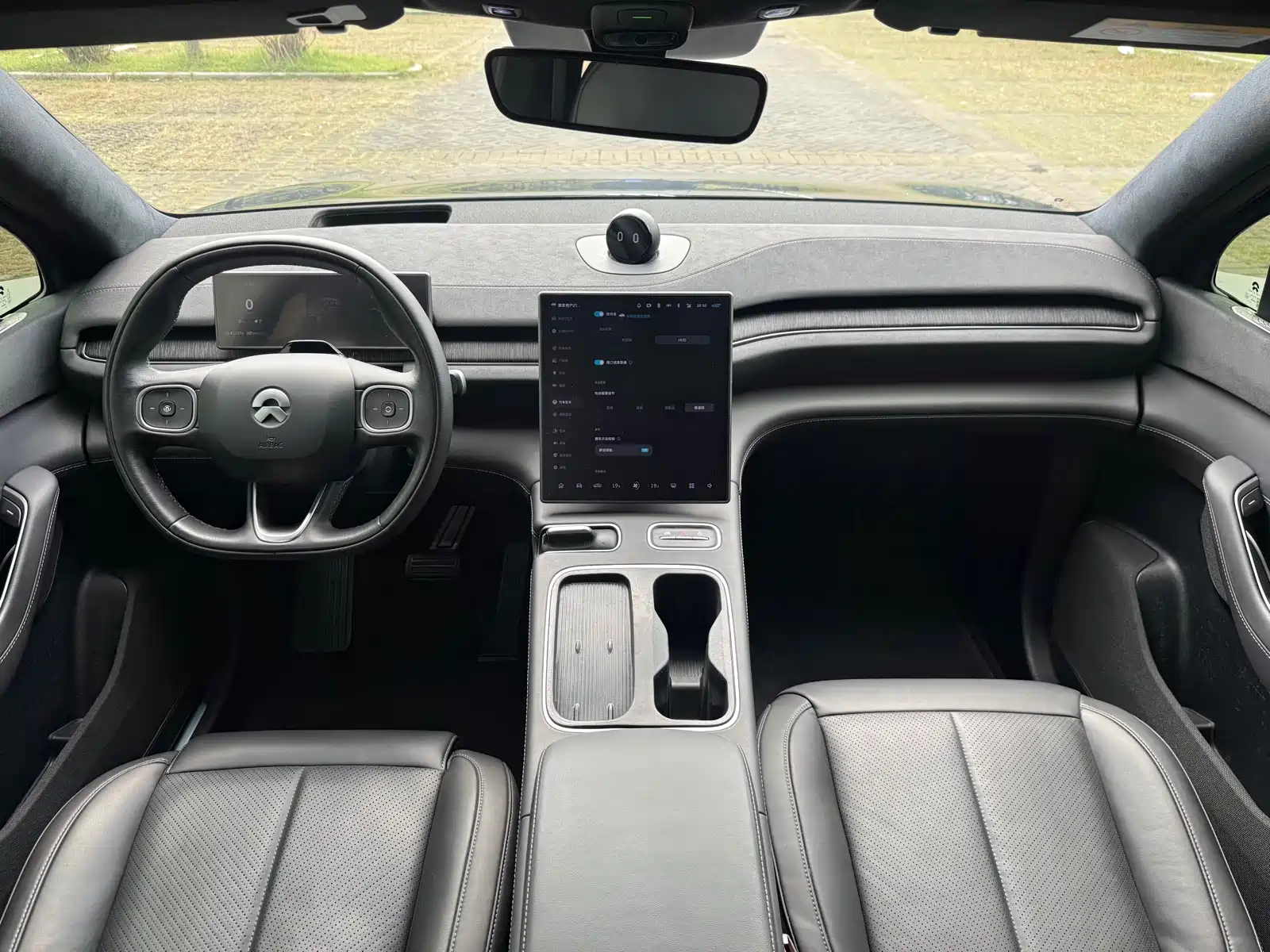 Фото 6 - NIO EC6