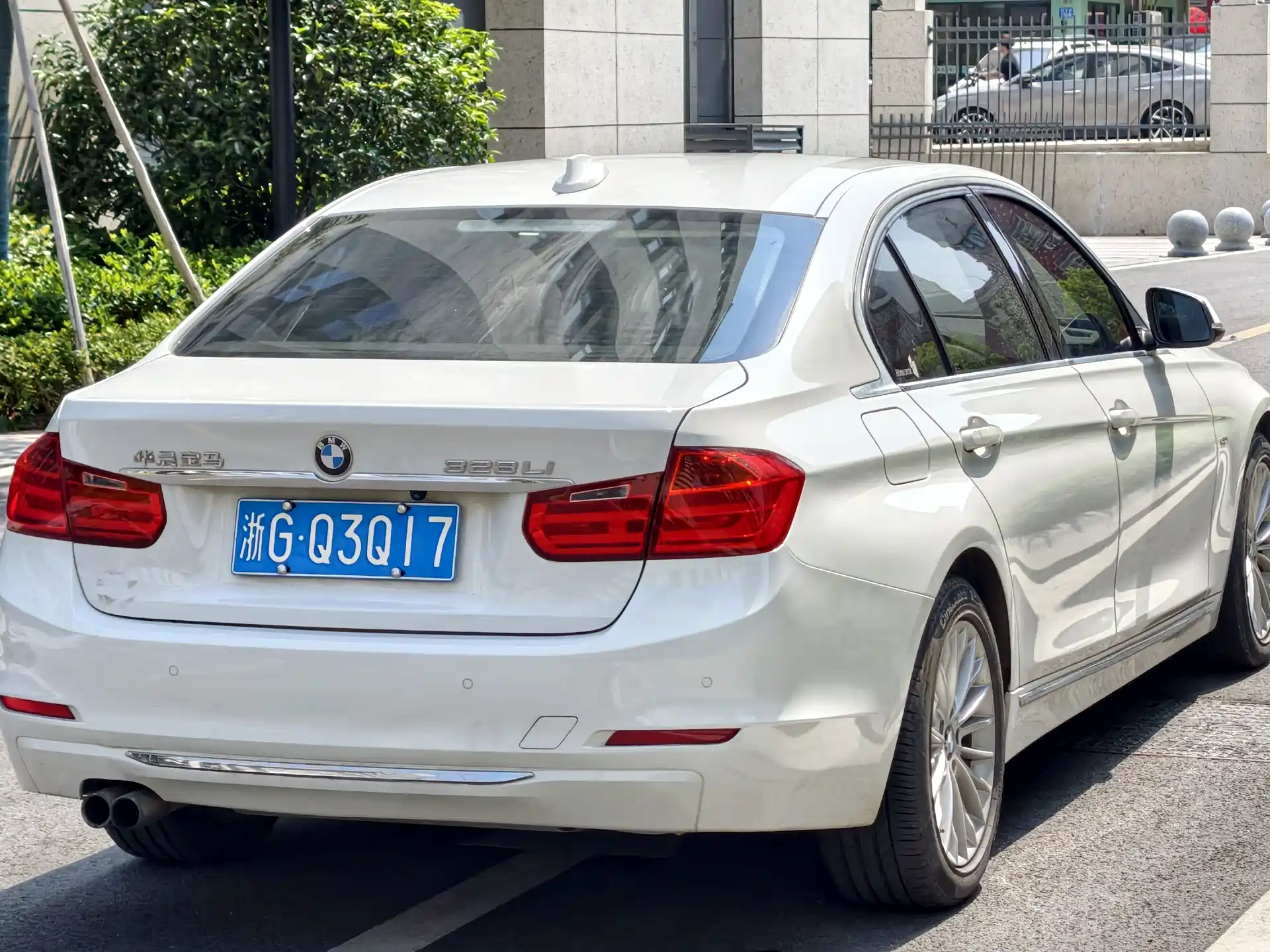 Фото 12 - BMW 3 Series