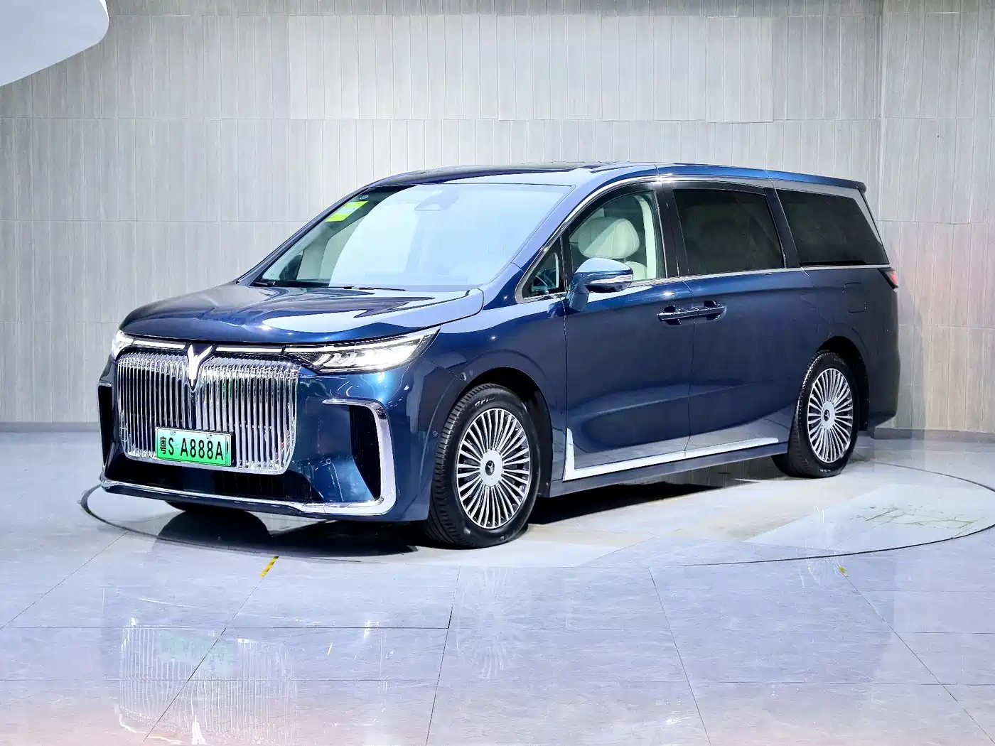 Voyah Auto Voyah Dreamer 2025 PHEV AWD Flagship Kunpeng Edition фото 9