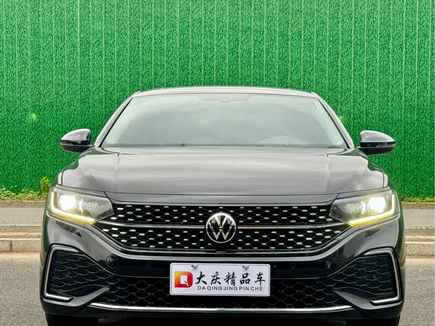 Volkswagen Passat 2022 330TSI Starlight Elite Edition фото 2