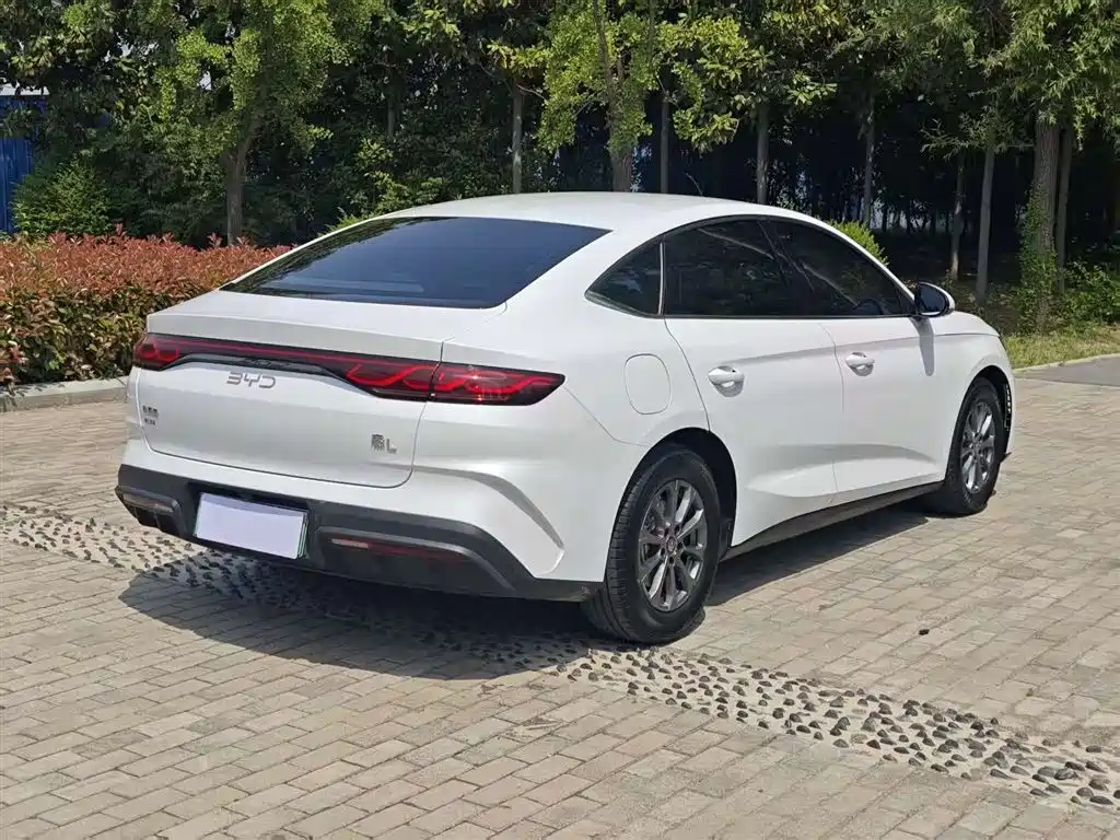 BYD Qin L 2025 DM-i Smart Drive Edition 80KM Leading фото 7
