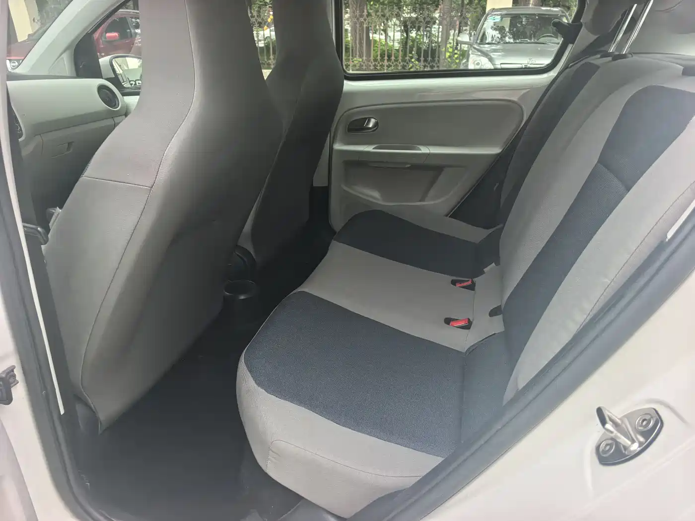Фото 11 - Volkswagen up!
