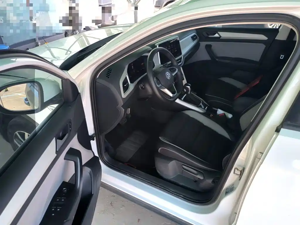 Volkswagen T-Roc, миниатюра 16