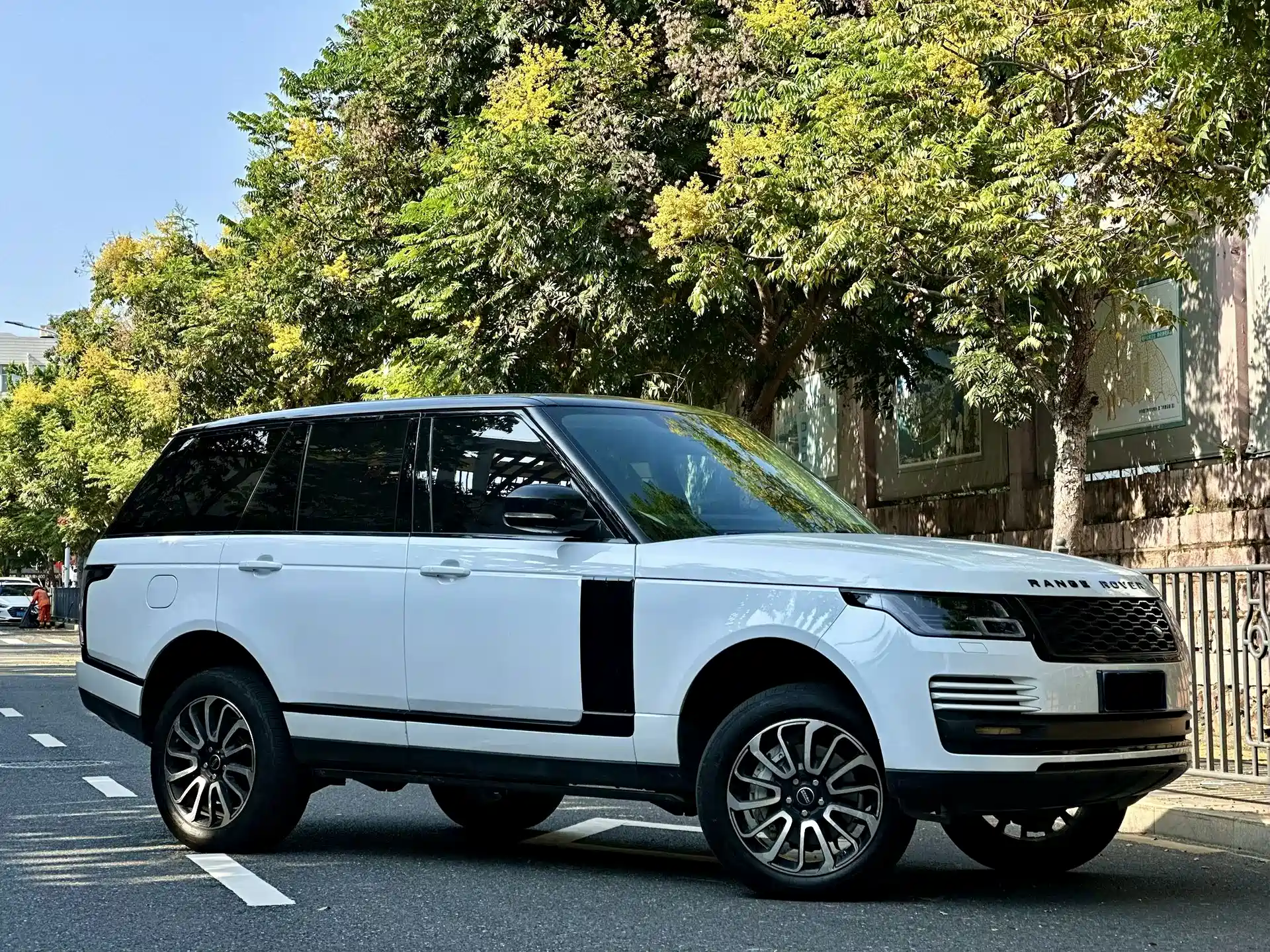 Фото 3 - Land Rover Range Rover