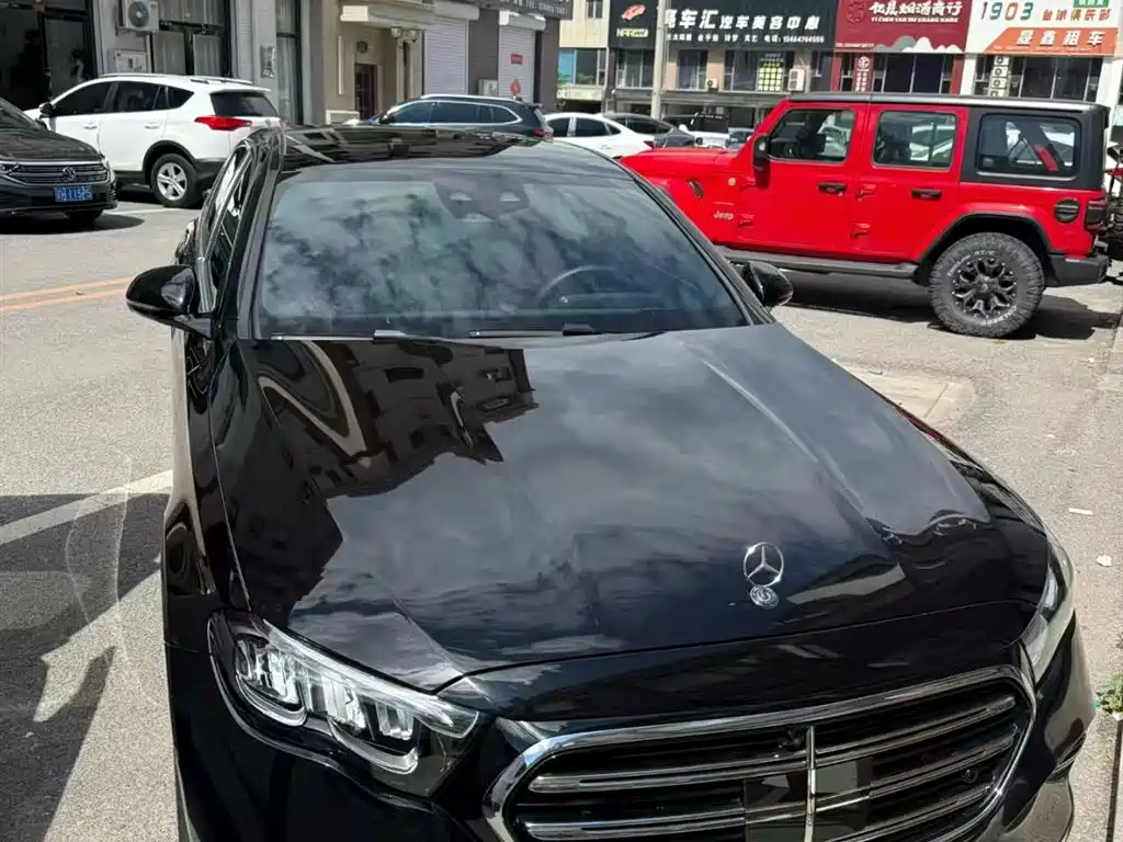 MERCEDES-BENZ E-CLASS